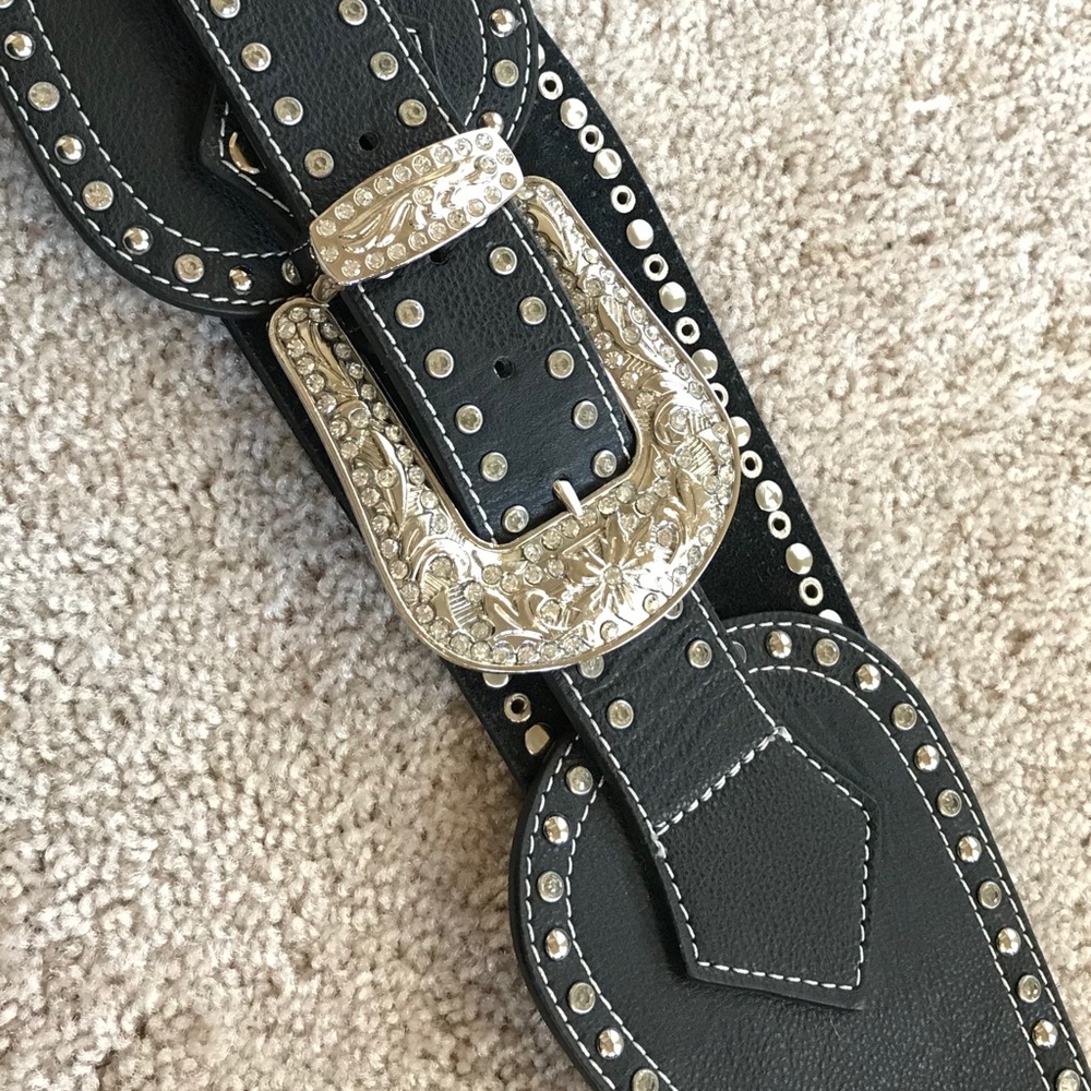 Wide hip belt